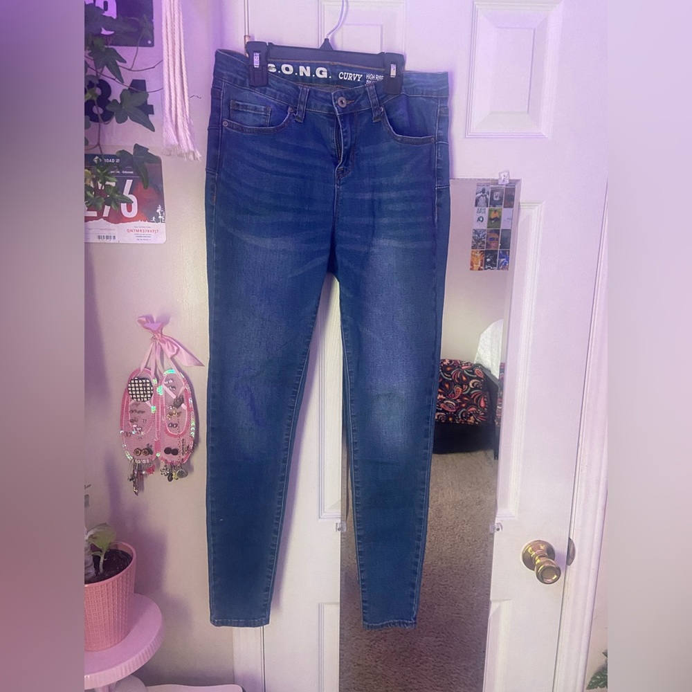 Song jeans